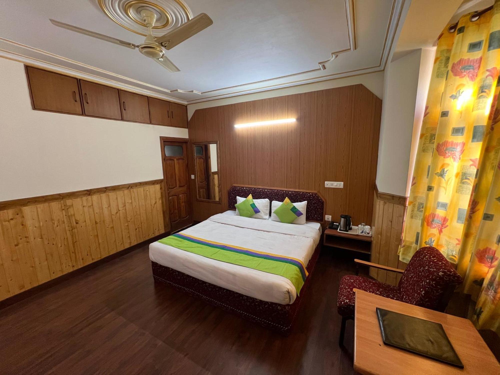 Woodstock Inn Manali 800 Mtrs From Mall Road, Manali